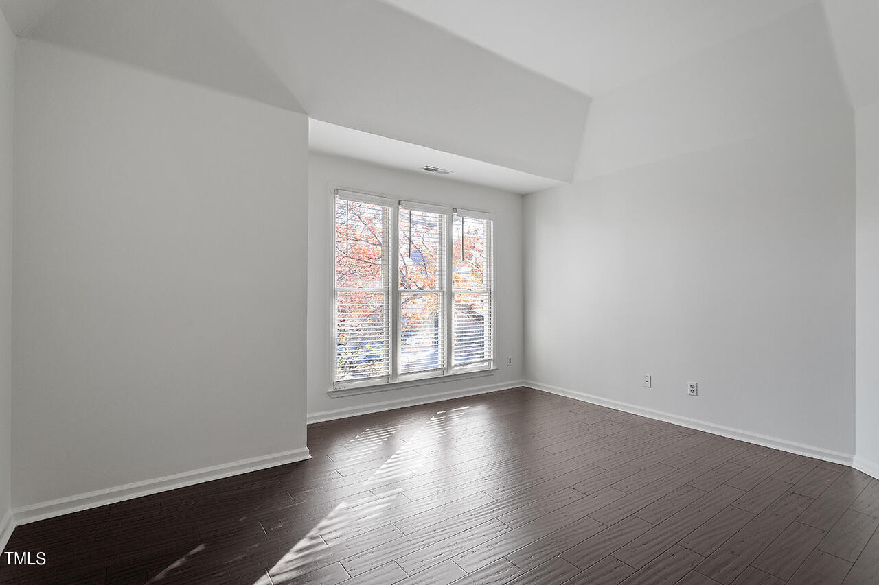 1000 Brighthurst Drive, Unit 302 Raleigh, NC 27605 - Photo 24 of 35 1000 Brighthurst Unit 302