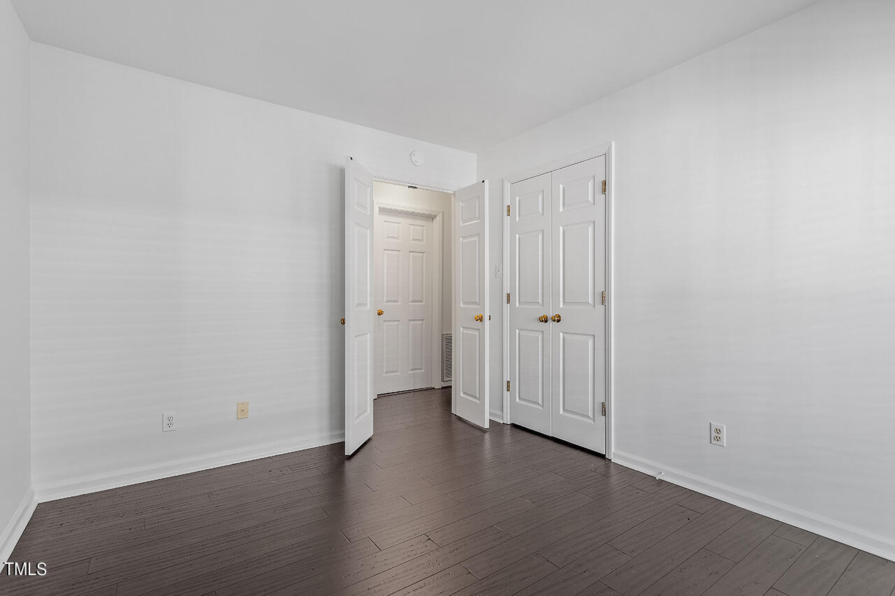 1000 Brighthurst Drive, Unit 302 Raleigh, NC 27605 - Photo 28 of 35 1000 Brighthurst Unit 302