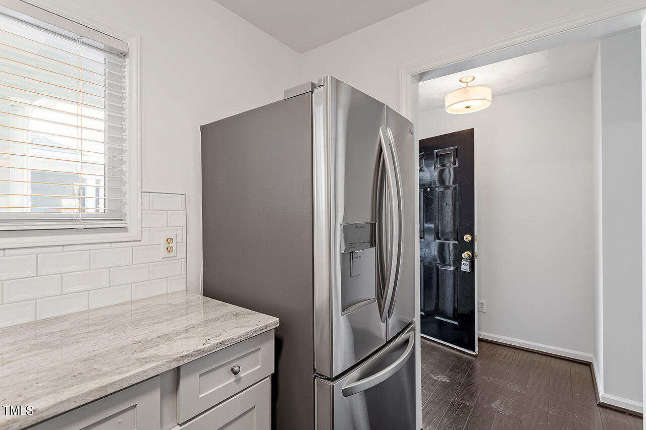 1000 Brighthurst Drive, Unit 302 Raleigh, NC 27605 - Photo 6 of 35 1000 Brighthurst Unit 302