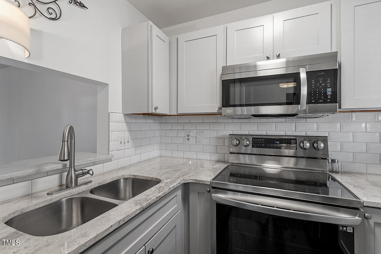 1000 Brighthurst Drive, Unit 302 Raleigh, NC 27605 - Photo 9 of 35 1000 Brighthurst Unit 302