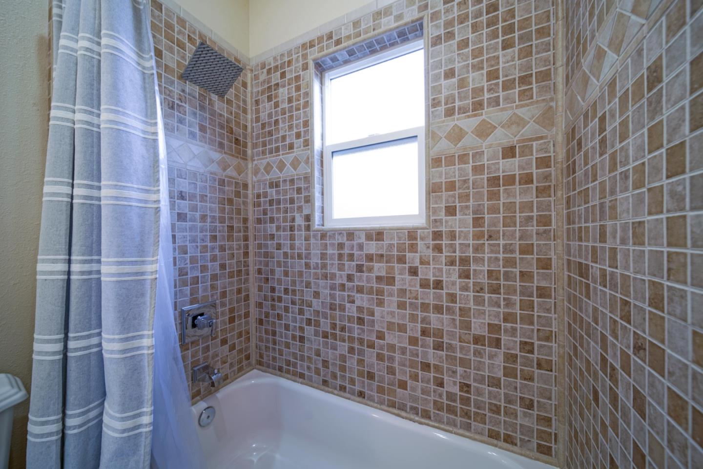 11847 Foothill Road Sunol, CA 94586 - Photo 24 of 38 Gallery Image 24