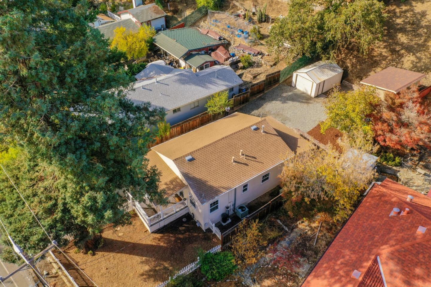 11847 Foothill Road Sunol, CA 94586 - Photo 7 of 38 Gallery Image 7