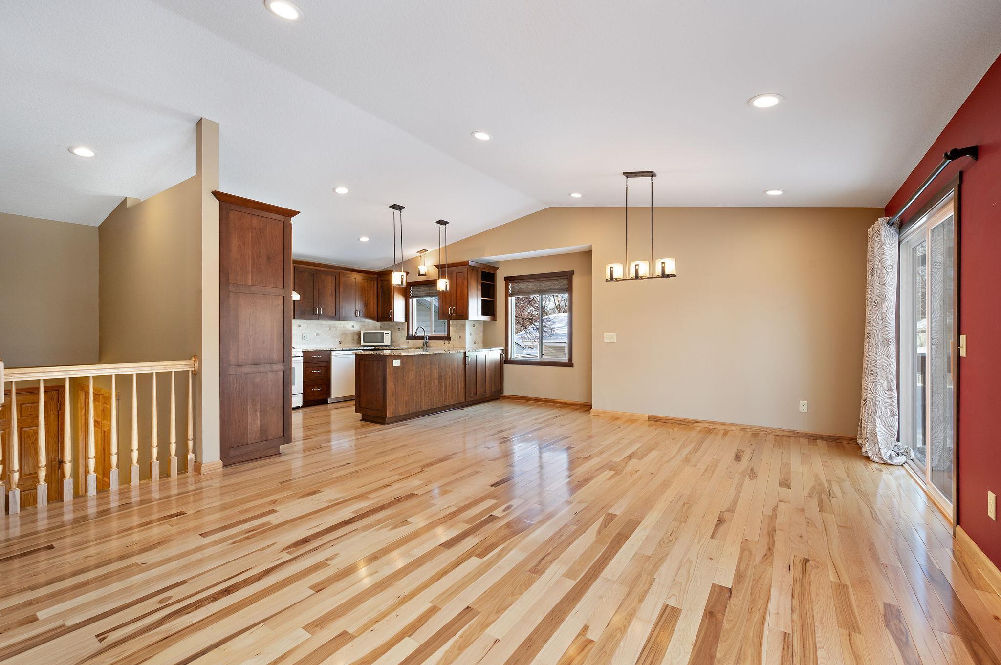 7606 116th Avenue North Champlin, MN 55316 - Photo 2 of 29