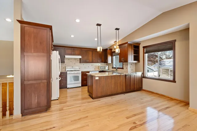 $439,900 | 7606 116th Avenue North, Champlin, MN 55316