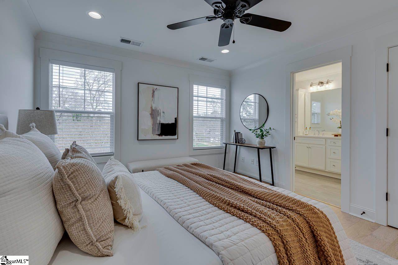 103 Lilia Hill Circle Greenville, SC 29607 - Photo 3 of 20