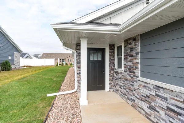 $419,900 | 1635 Red Clover Street, Holmen, WI 54636