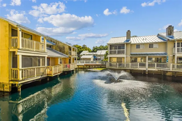 $2,300 | 13022 Arborview Place, Tampa, FL 33618