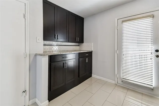 $2,300 | 13022 Arborview Place, Tampa, FL 33618