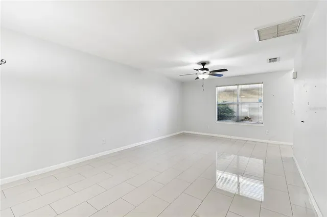 $2,300 | 13022 Arborview Place, Tampa, FL 33618