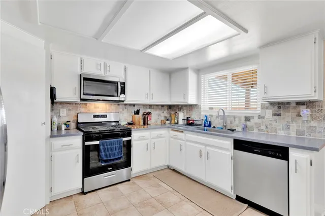 $429,950 | 13493 Mesquite Road, Apple Valley, CA 92308