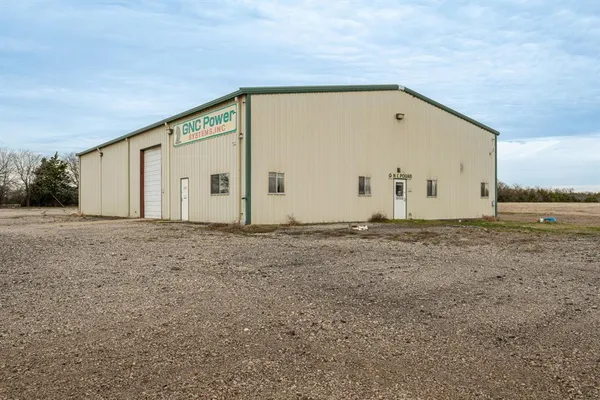 $2,100,000 | 15325 County Road 549, Nevada, TX 75173