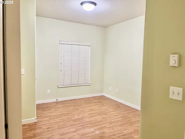 $244,900 | 608 Northeast Roydon Lane, Hillsboro, OR 97006