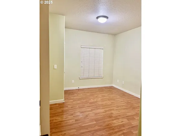 $244,900 | 608 Northeast Roydon Lane, Hillsboro, OR 97006