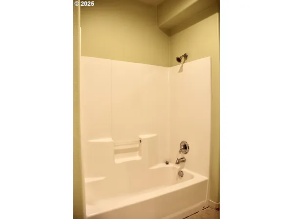 $244,900 | 608 Northeast Roydon Lane, Hillsboro, OR 97006