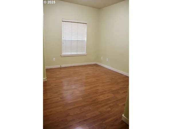 $244,900 | 608 Northeast Roydon Lane, Hillsboro, OR 97006