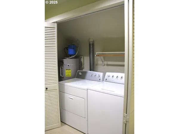 $244,900 | 608 Northeast Roydon Lane, Hillsboro, OR 97006