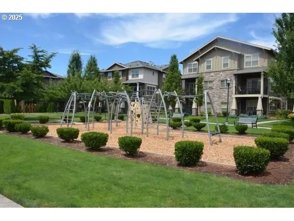 $244,900 | 608 Northeast Roydon Lane, Hillsboro, OR 97006