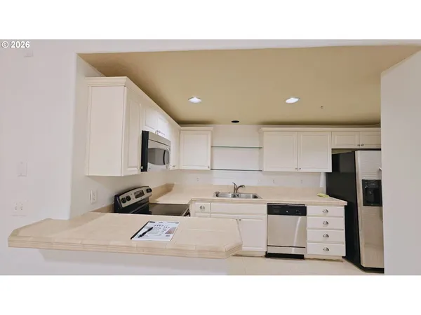 $244,900 | 608 Northeast Roydon Lane, Hillsboro, OR 97006