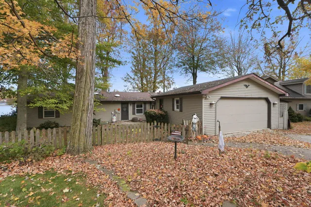 $254,900 | 980 Ln 201b Ball Lake, Hamilton, IN 46742