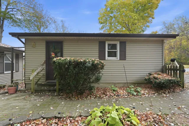 $254,900 | 980 Ln 201b Ball Lake, Hamilton, IN 46742