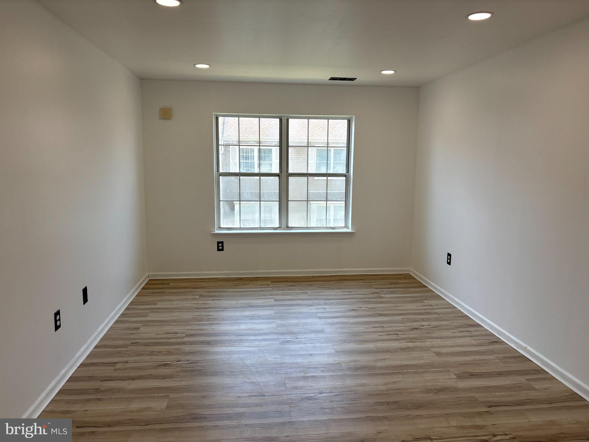 72304 Delaire Landing Road, Unit 304 Philadelphia, PA 19114 - Photo 24 of 56 Bright and airy blank canvas space.