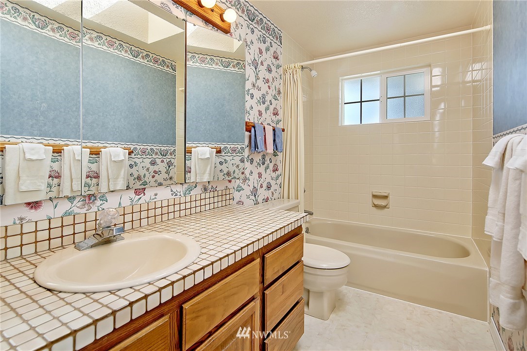 15312 106th Avenue Northeast Bothell, WA 98011 - Photo 15 of 23 Gallery Image 15