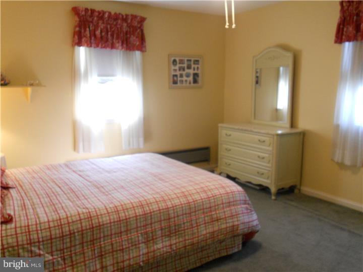 1005 Edgewood Drive Springfield, PA 19064 - Photo 14 of 21 Bedroom 4