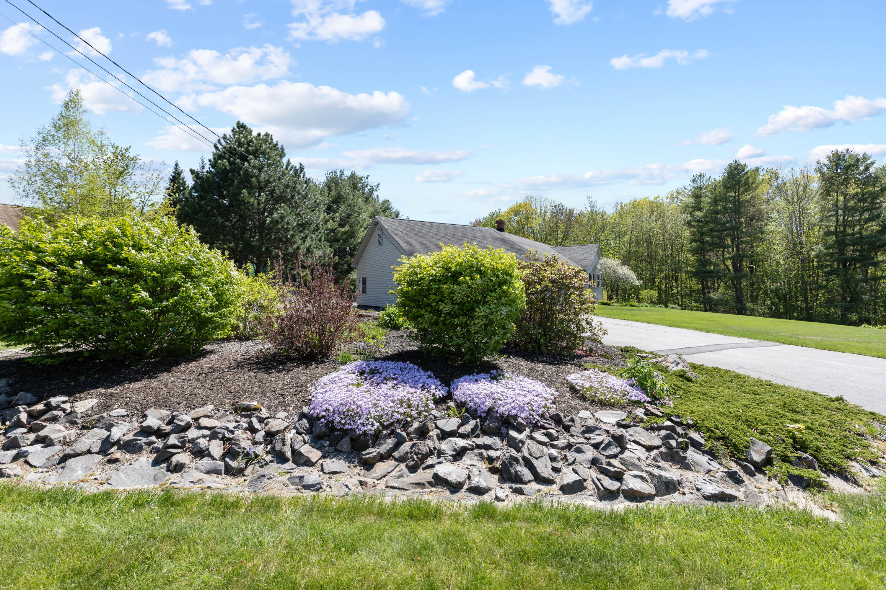 39 Oak Ridge Drive Standish, ME 04084 - Photo 38 of 62 39 Oakridge Drive Standish_035