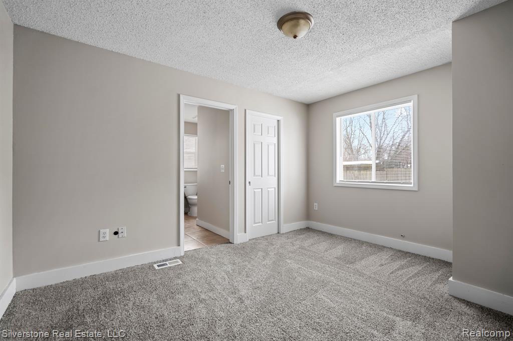 102 Court Street Pontiac, MI 48342 - Photo 10 of 18