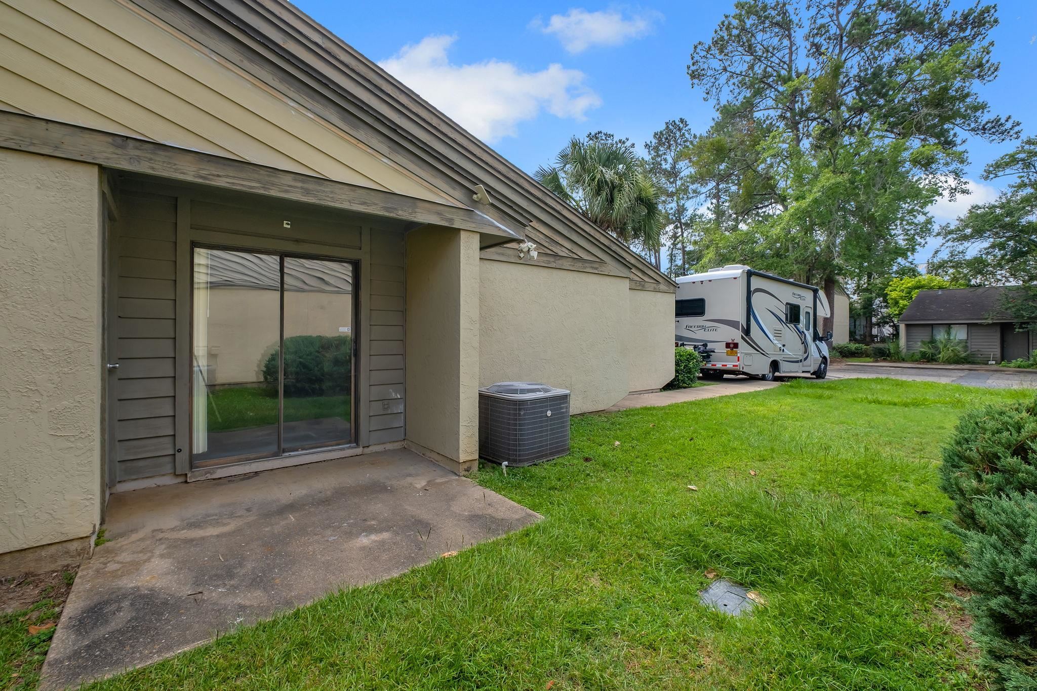 1571 Stone Road, Unit 11B Tallahassee, FL 32303 - Photo 8 of 28
