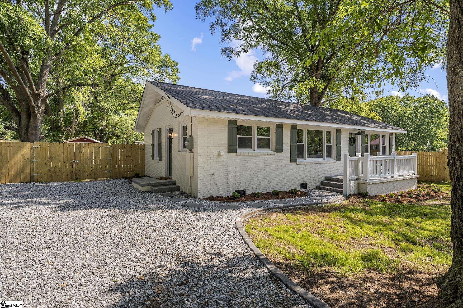 16 Stephanie Drive Pelzer, SC 29669 - Photo 2 of 23