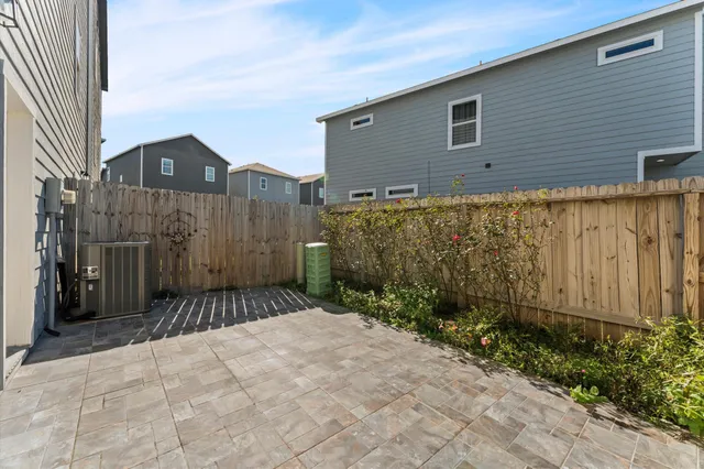 $1,950 | 18841 Elegance Ave Spring, Spring, TX 77379