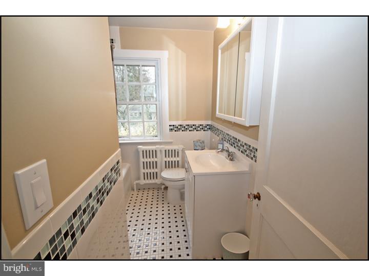 104 Biddle Road Paoli, PA 19301 - Photo 11 of 15 Bathroom