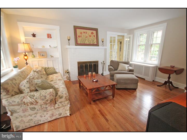 104 Biddle Road Paoli, PA 19301 - Photo 3 of 15 Living Room