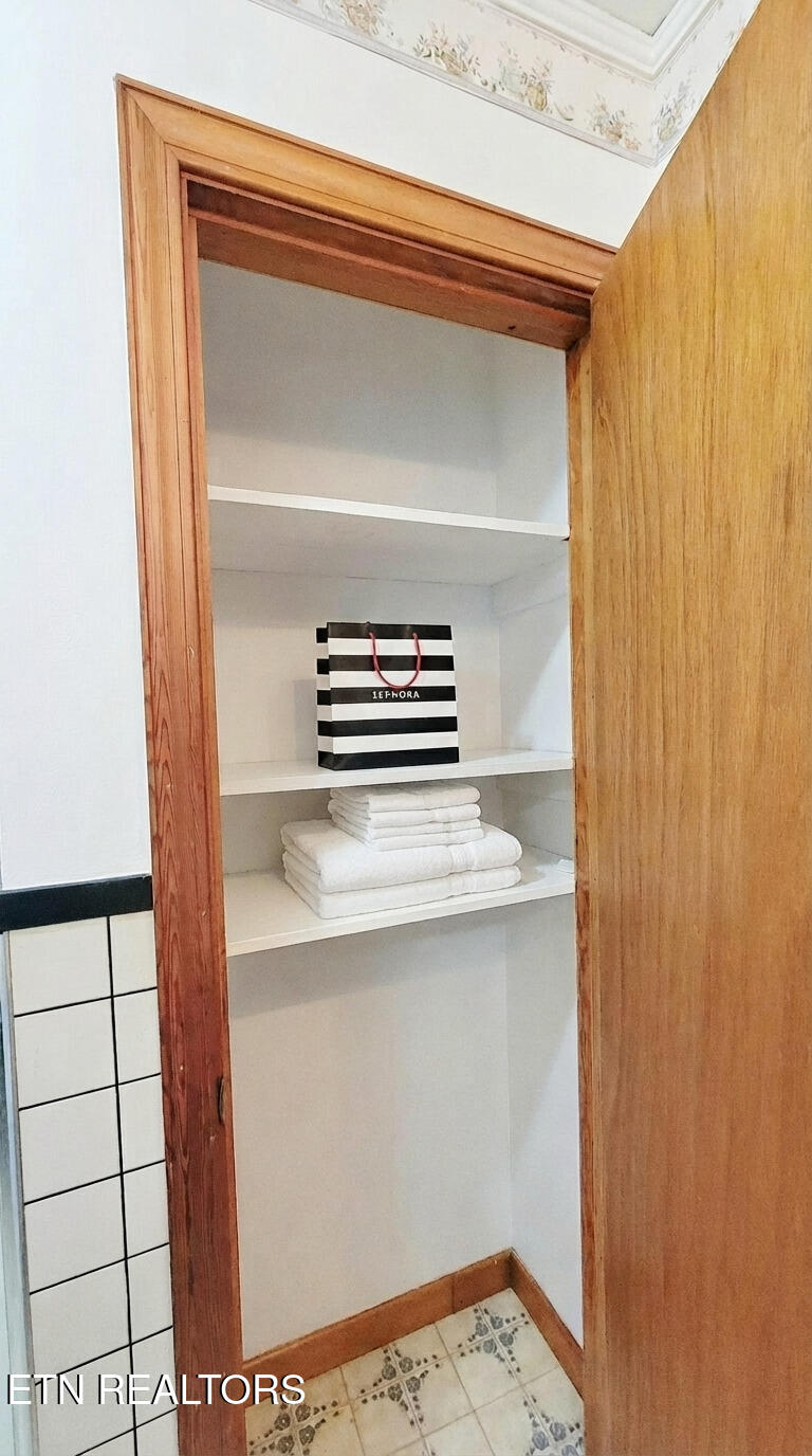 1585 Hill Road Newport, TN 37821 - Photo 17 of 25 BATHROOM STORAGE