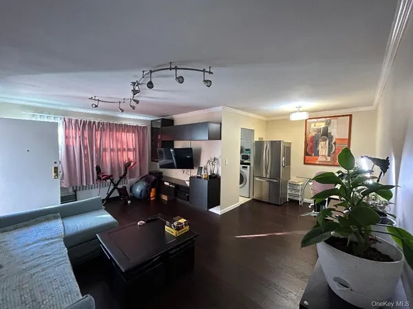 $288,000 | 17-52 166th Street, Unit 4193 | Clearview