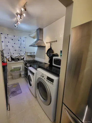 $290,000 | 17-52 166th Street, Unit 4193 | Clearview