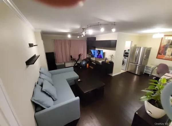 $288,000 | 17-52 166th Street, Unit 4193 | Clearview