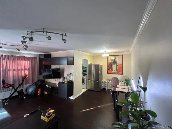 $288,000 | 17-52 166th Street, Unit 4193 | Clearview