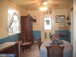 4063 Lasher Road Drexel Hill, PA 19026 - Photo 3 of 6 Gallery Image 3