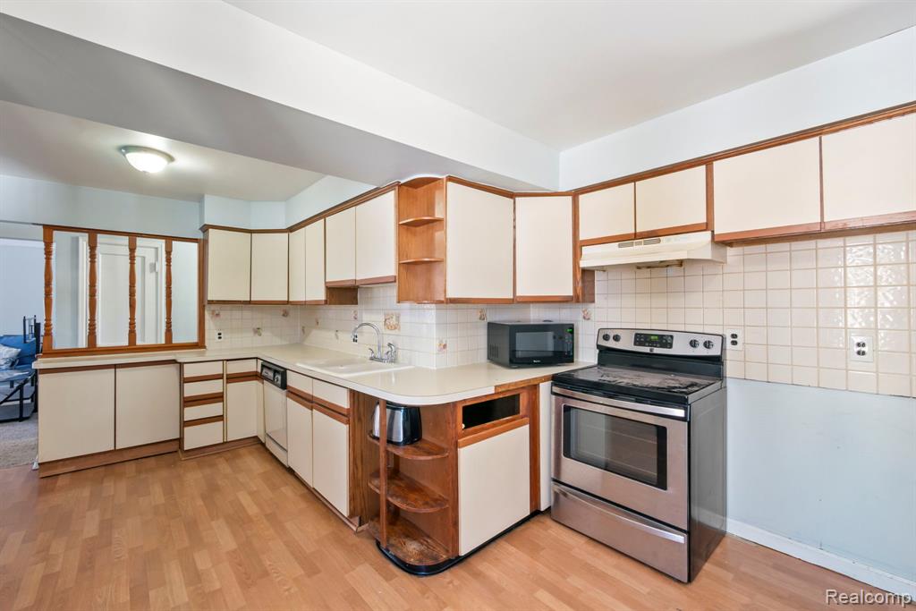 7739 Rosedale Boulevard Allen Park, MI 48101 - Photo 11 of 28