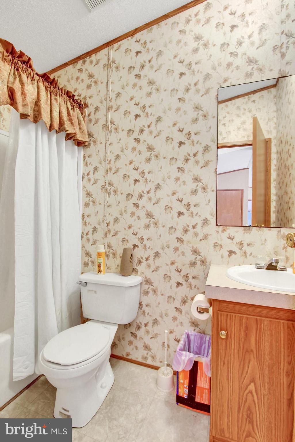 725 Garvine Mill Road Fawn Grove, PA 17321 - Photo 17 of 26 Hall Bath