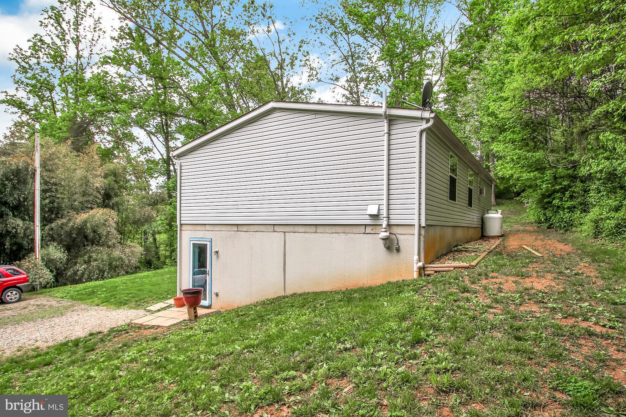 725 Garvine Mill Road Fawn Grove, PA 17321 - Photo 25 of 26 Side View