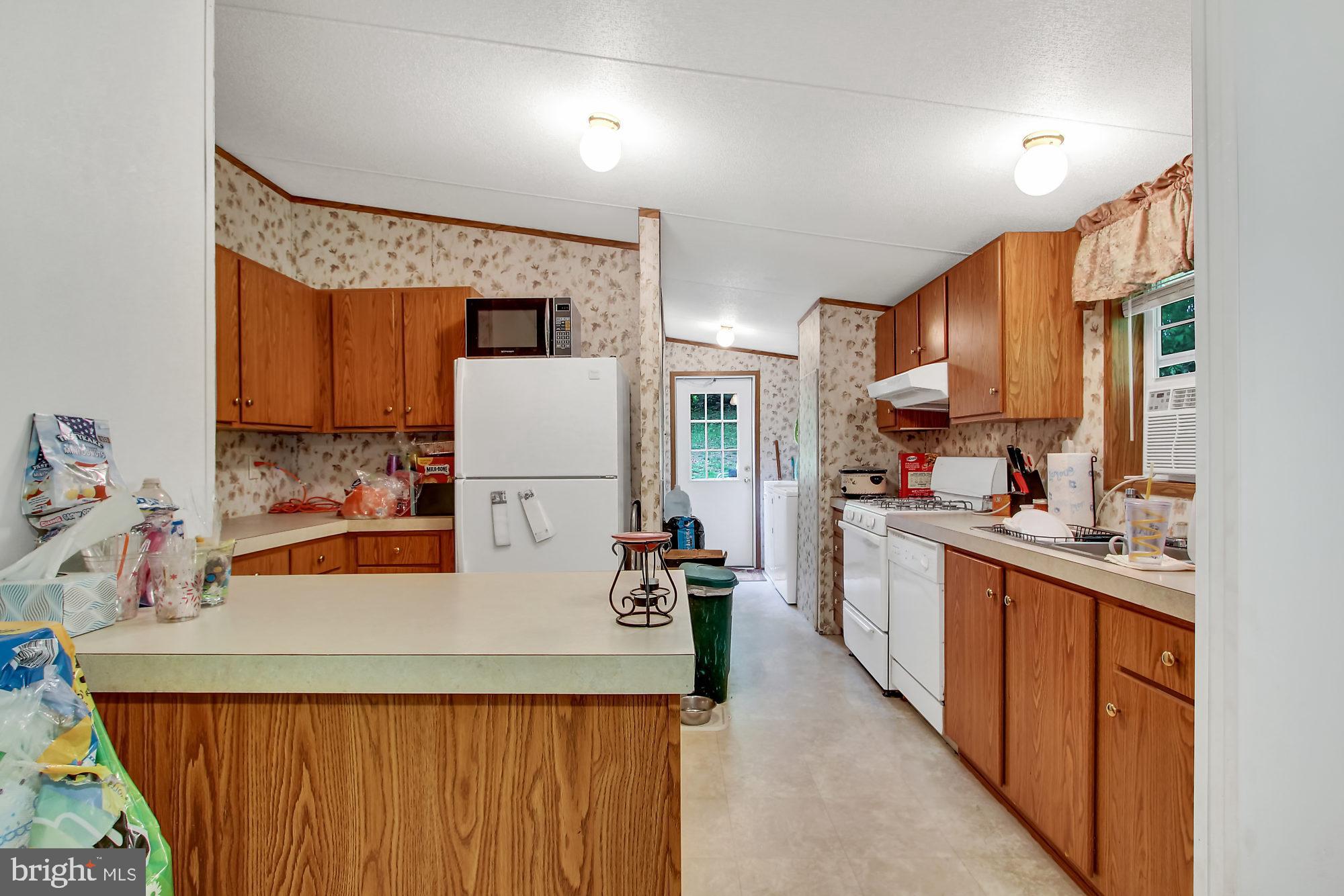 725 Garvine Mill Road Fawn Grove, PA 17321 - Photo 7 of 26 Kitchen