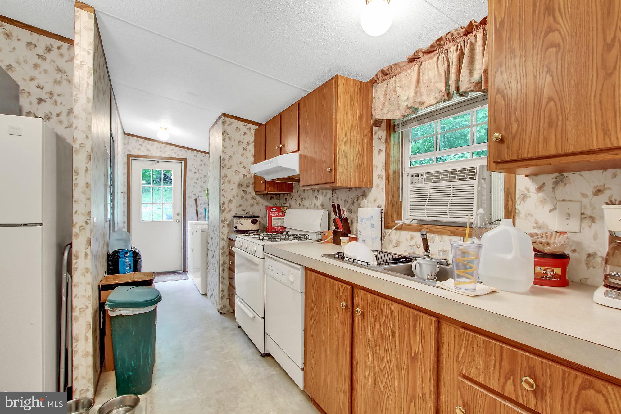 725 Garvine Mill Road Fawn Grove, PA 17321 - Photo 8 of 26 Kitchen