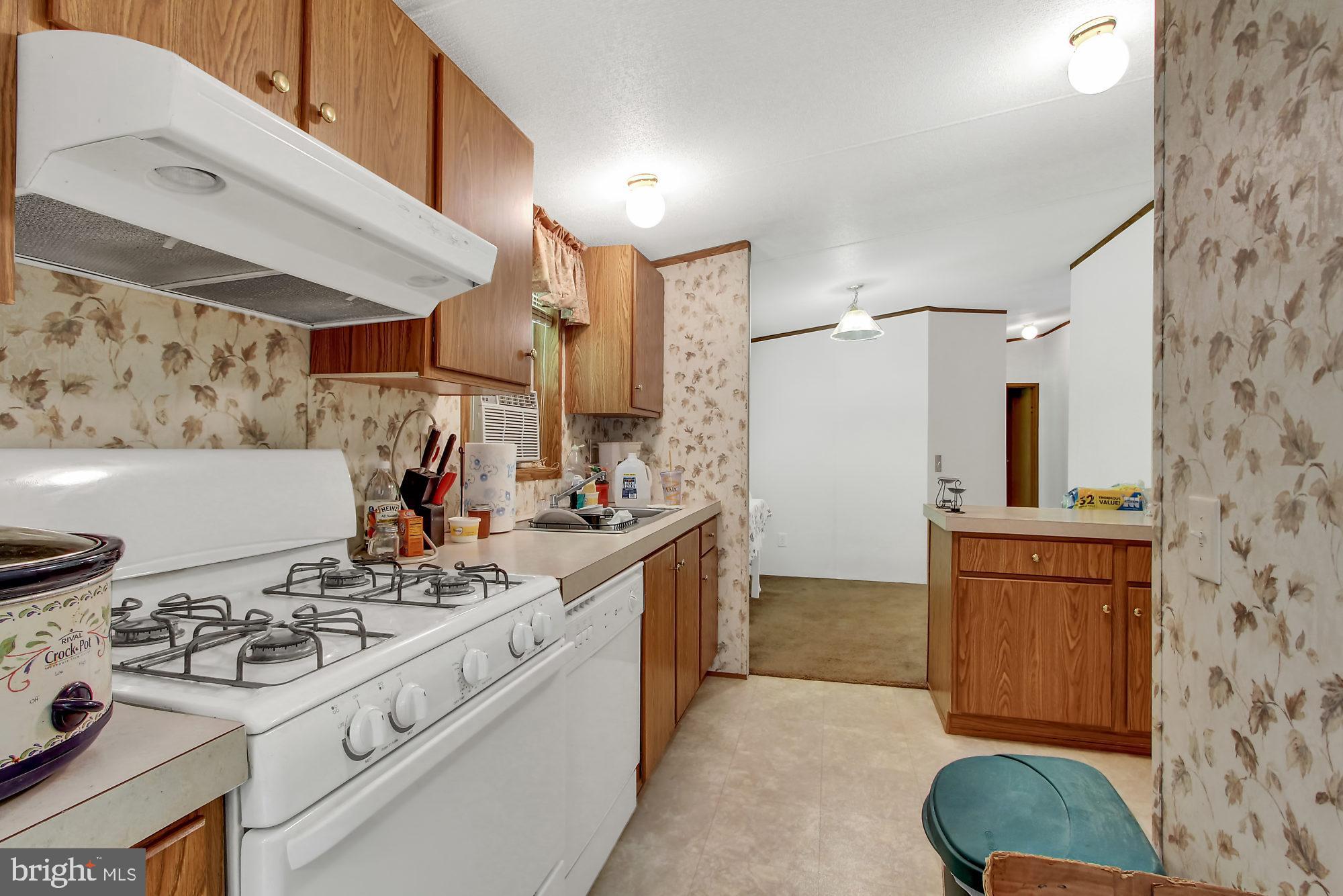 725 Garvine Mill Road Fawn Grove, PA 17321 - Photo 10 of 26 Kitchen