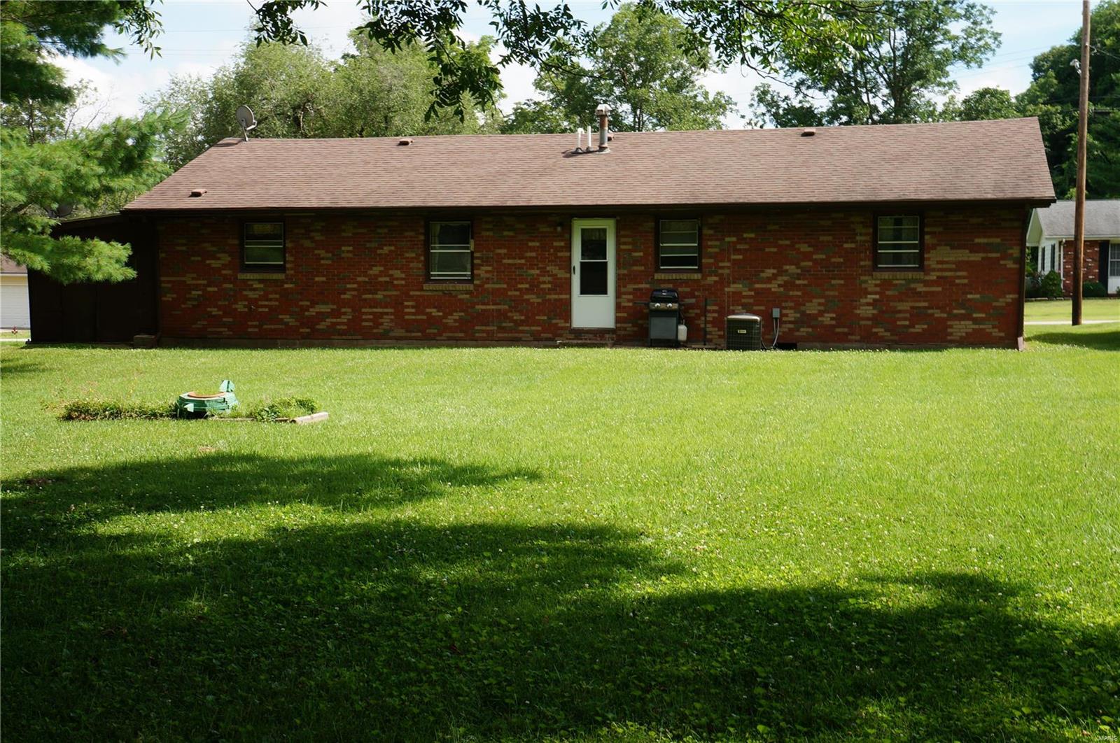 208 Barry Street Hardin, IL 62047 - Photo 23 of 28 Gallery Image 23