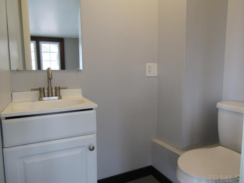 800 East Rochester Street Akron, IN 46910 - Photo 15 of 17 Gallery Image 15