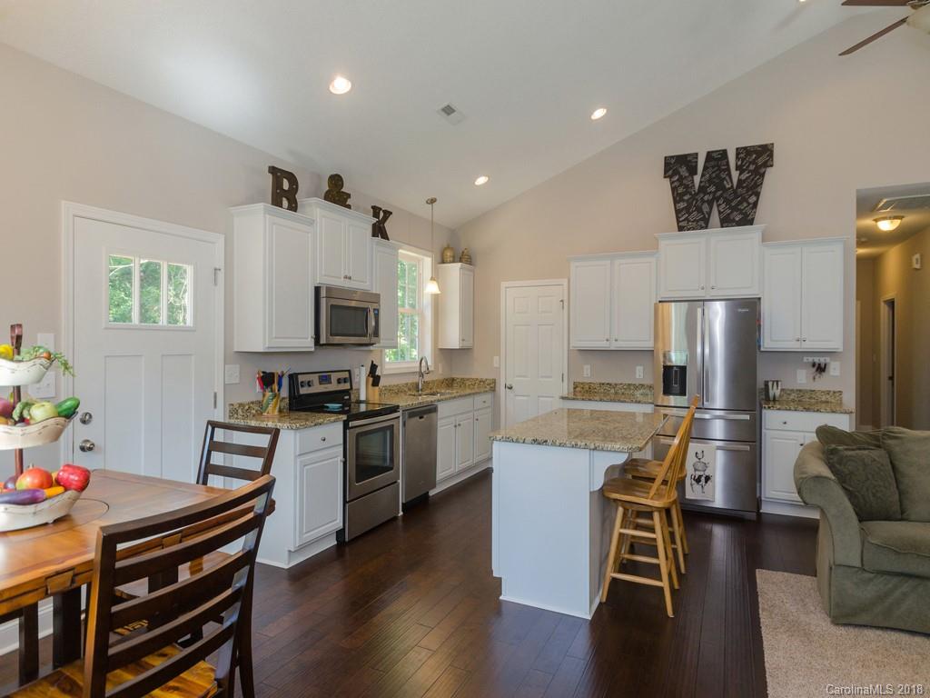 372 Richards Ridge Canton, NC 28716 - Photo 8 of 22