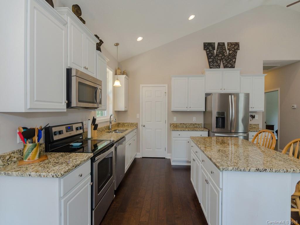 372 Richards Ridge Canton, NC 28716 - Photo 10 of 22